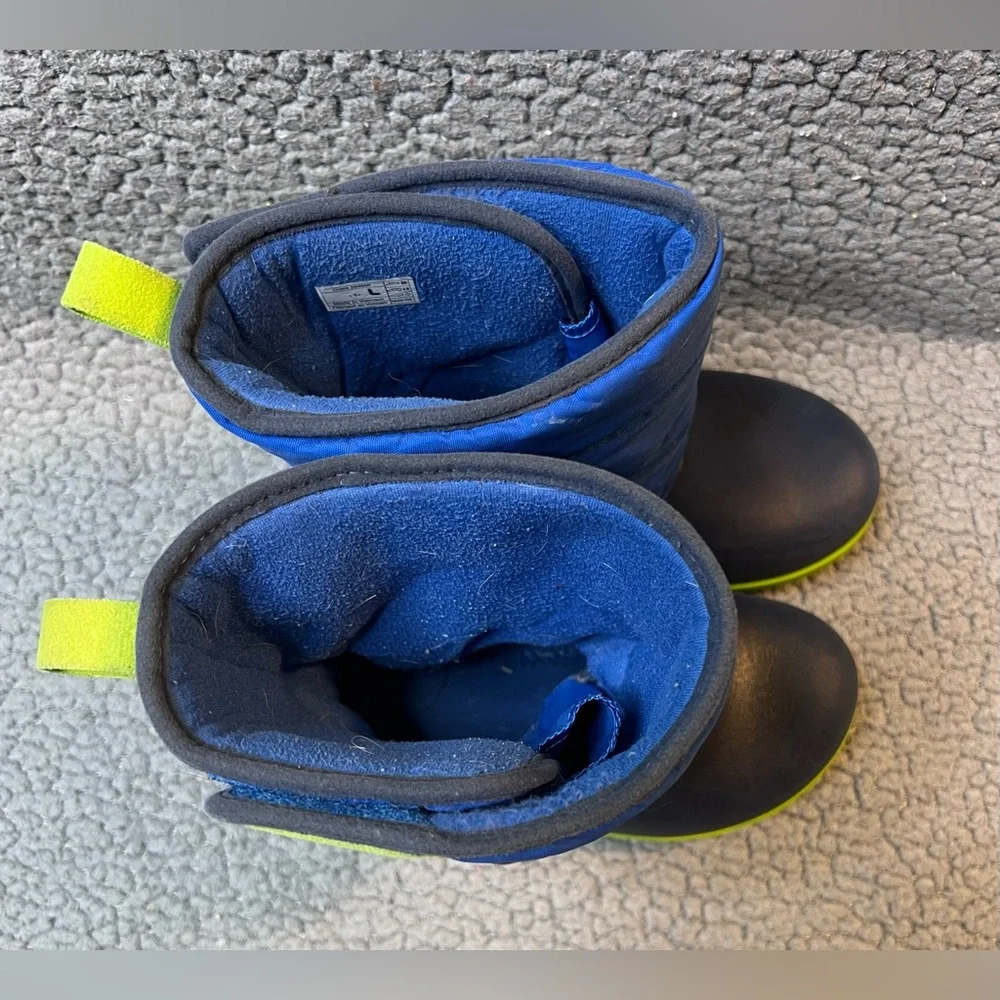 Crocs Kids Lodge Point Snow Boots‎ Boys Size 12 Blue And Green